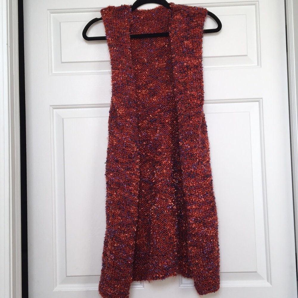 Handmade knit sleeveless cardigan